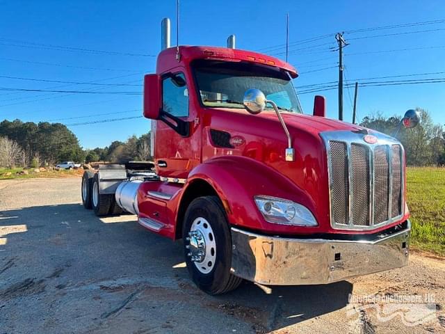 Image of Peterbilt 579 equipment image 2