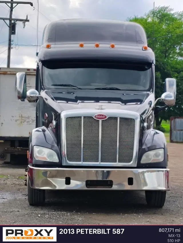 Image of Peterbilt 587 equipment image 2