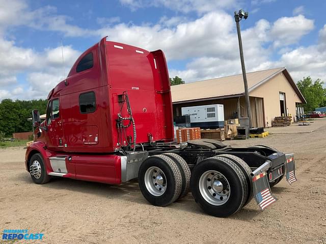 Image of Peterbilt 587 equipment image 3