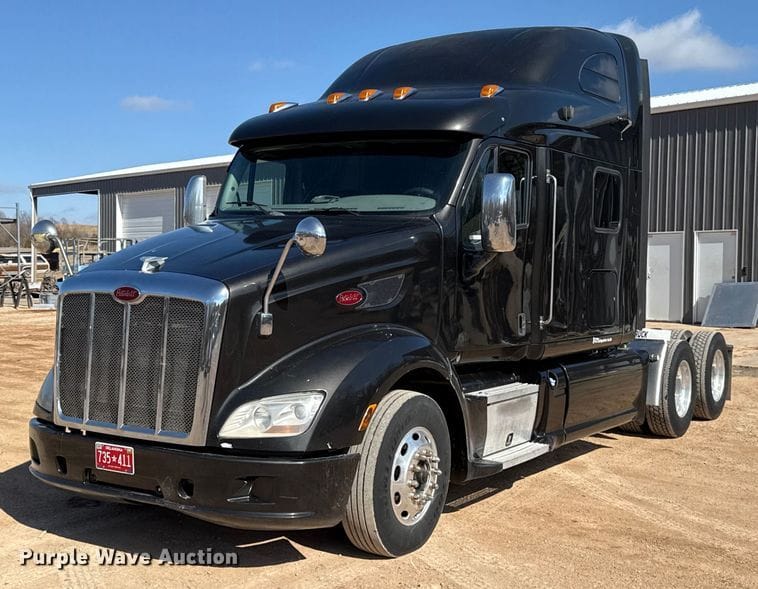 2013 Peterbilt 587 Equipment Image0
