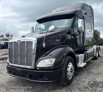 Main image Peterbilt 587