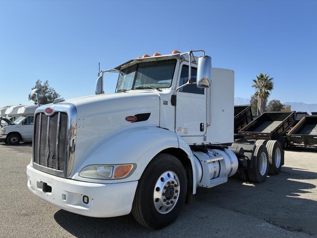 Image of Peterbilt 384 Primary image