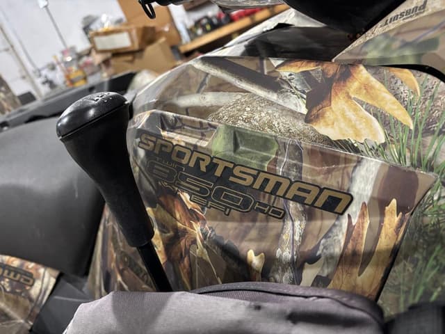 Image of Polaris Sportsman 850 equipment image 3