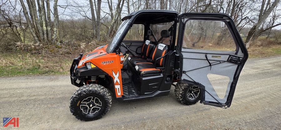 2013 Polaris Ranger 900 XP Equipment Image0