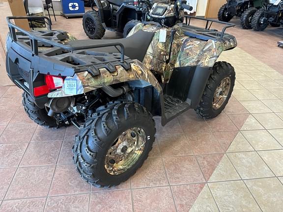 Image of Polaris Sportsman 550 equipment image 3