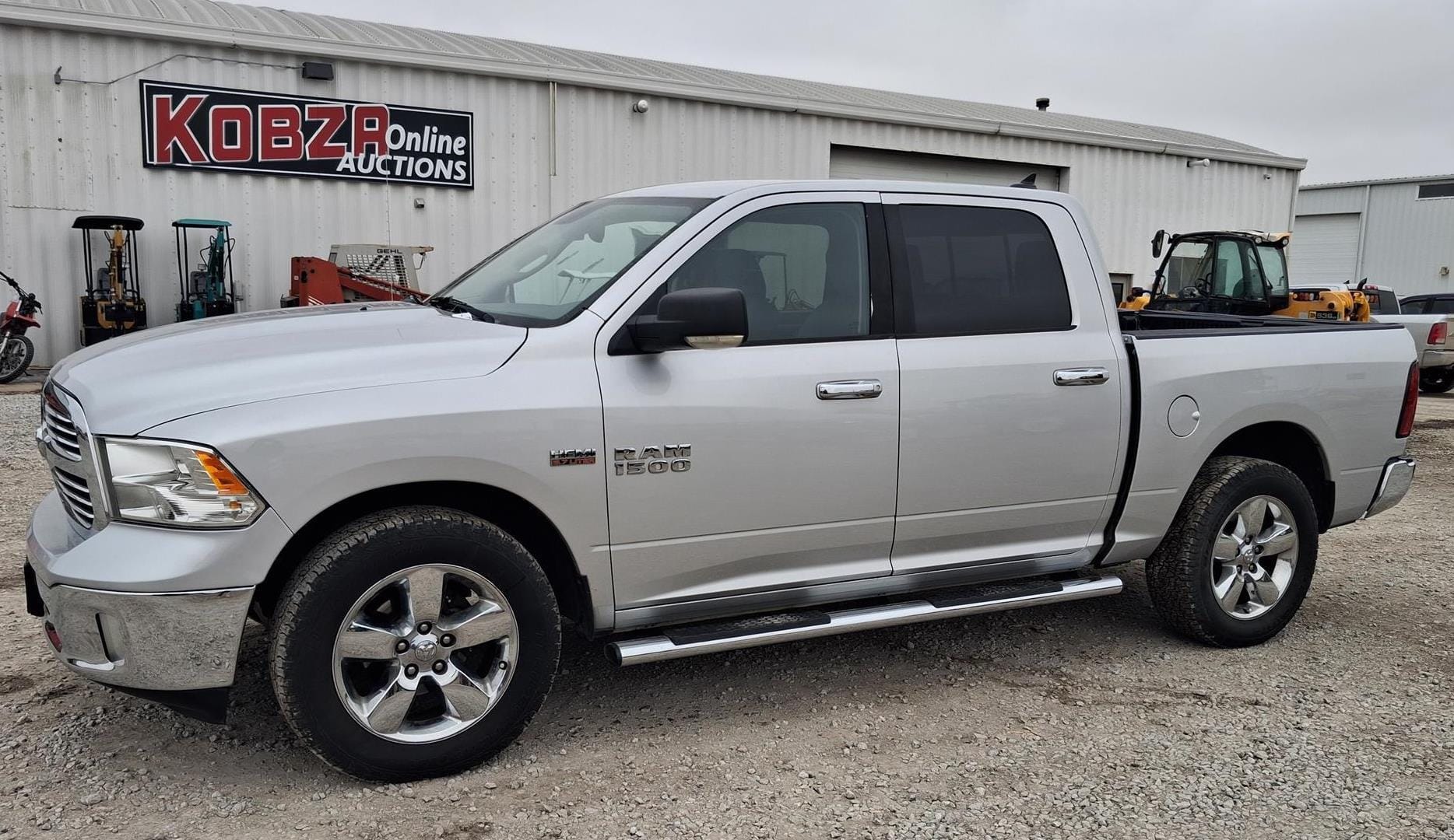 2013 Dodge Ram 1500 Equipment Image0