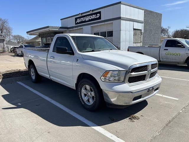Image of Dodge Ram 1500 equipment image 3