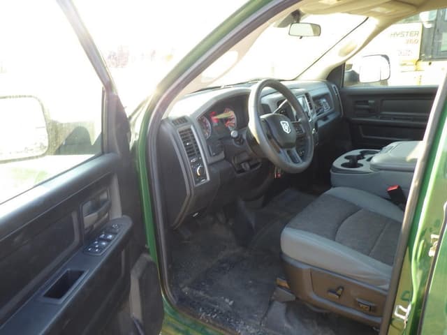 Image of Dodge Ram 1500 equipment image 4