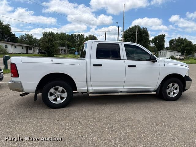 Image of Dodge Ram 1500 equipment image 3