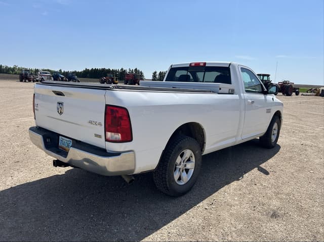 Image of Dodge Ram 1500 equipment image 4