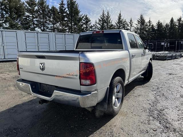 Image of Dodge Ram 1500 equipment image 3