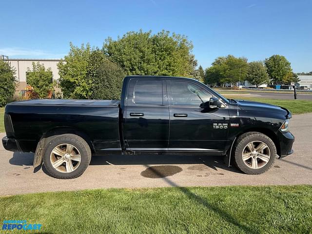 Image of Dodge Ram 1500 equipment image 3