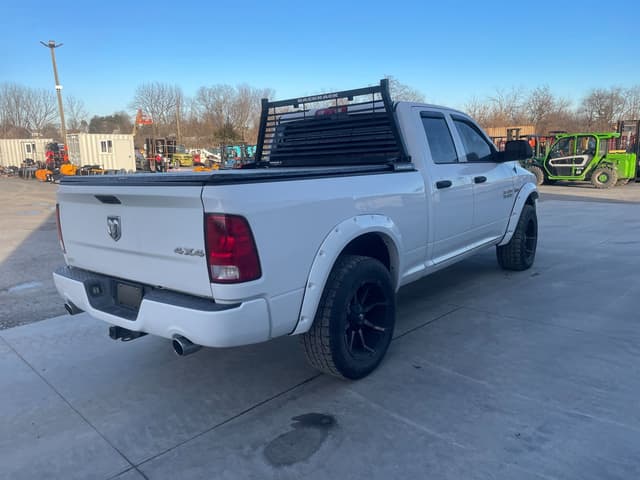 Image of Dodge Ram 1500 equipment image 2