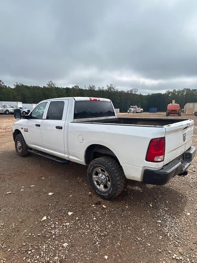 Image of Dodge Ram 2500HD equipment image 3