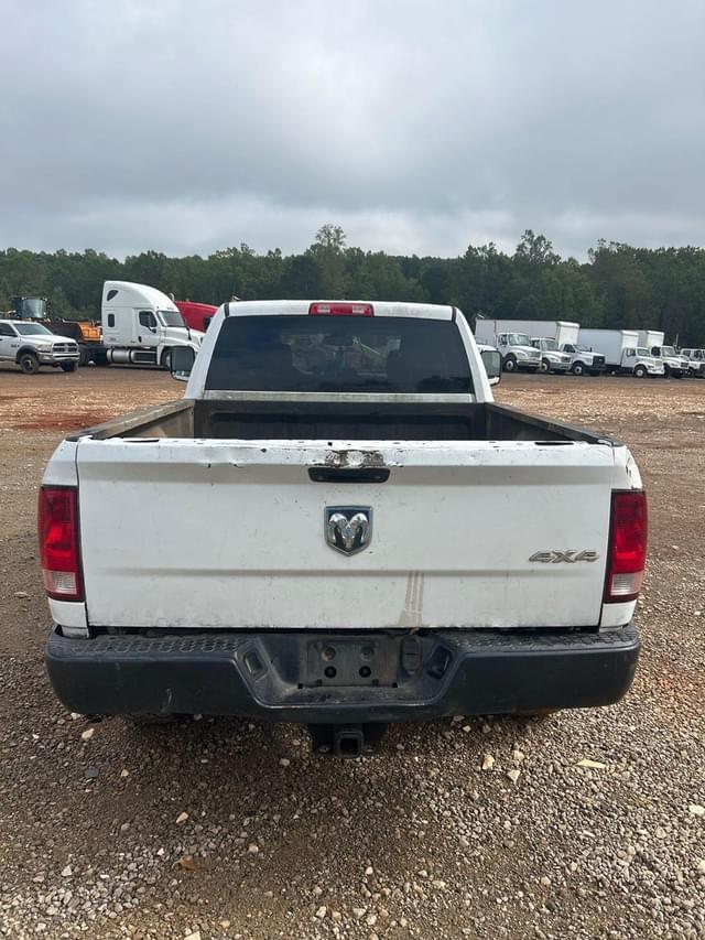 Image of Dodge Ram 2500HD equipment image 4