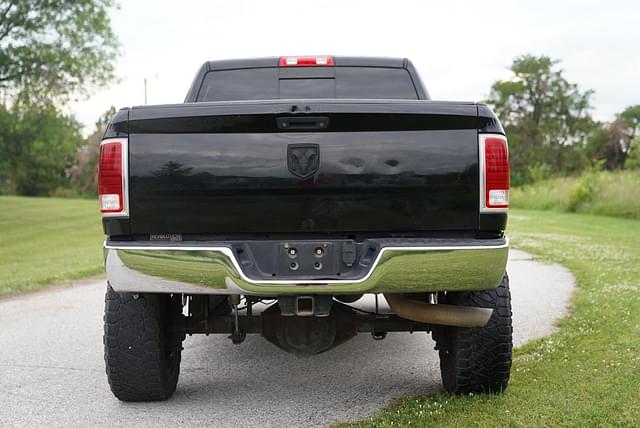 Image of Dodge Ram 2500 equipment image 3