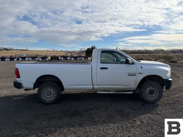 Image of Dodge Ram 2500HD equipment image 4