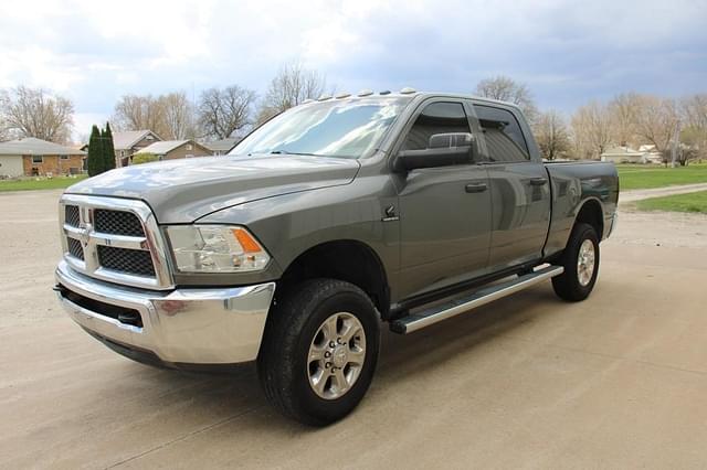 Image of Dodge Ram 2500 equipment image 2