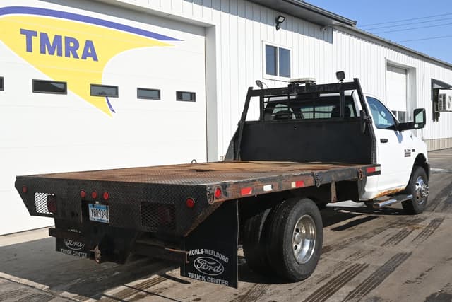 Image of Dodge Ram 3500 equipment image 2