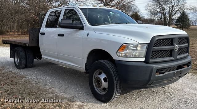 Image of Dodge Ram 3500 equipment image 2