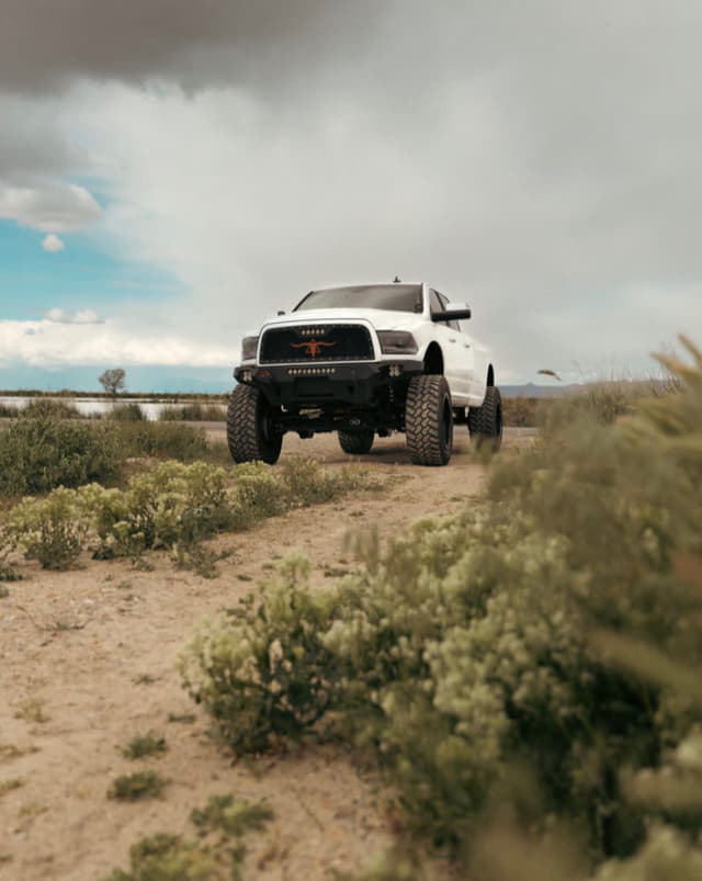 Image of Dodge Ram 3500 equipment image 2