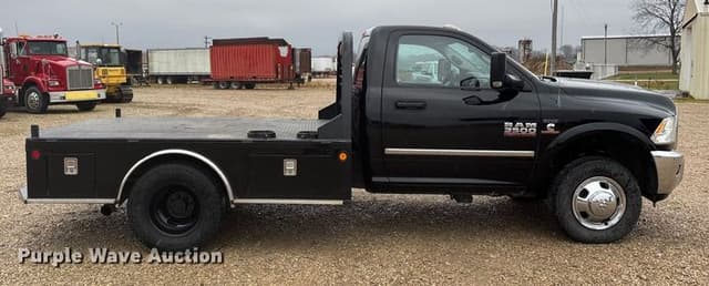 Image of Dodge Ram 3500 equipment image 3