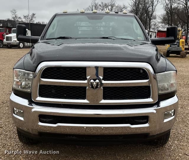 Image of Dodge Ram 3500 equipment image 1