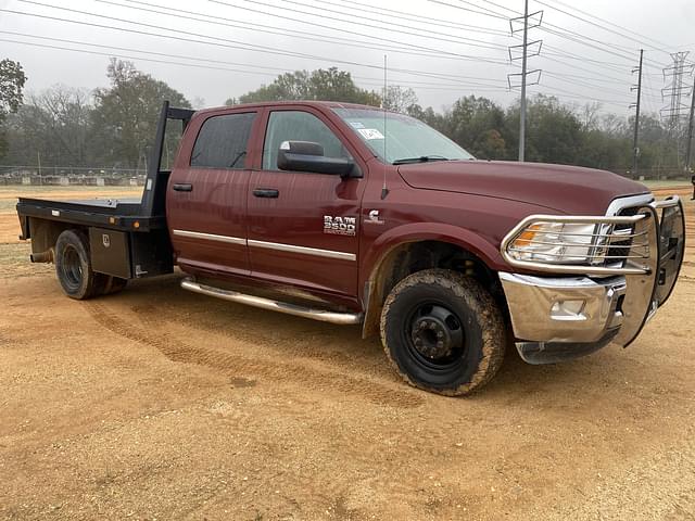 Image of Dodge Ram 3500 equipment image 3