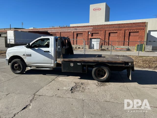 Image of Dodge Ram 3500 equipment image 3