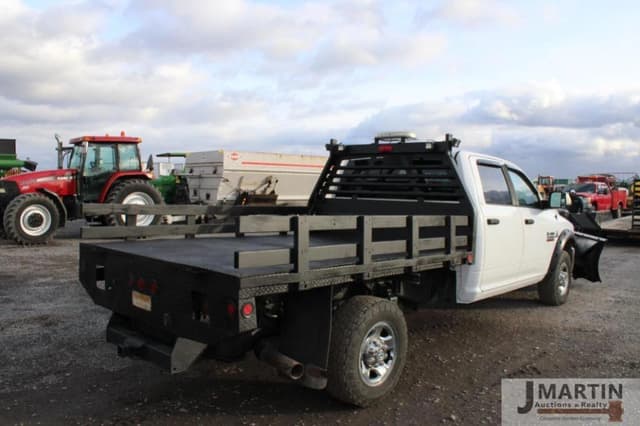 Image of Dodge Ram 3500 equipment image 2