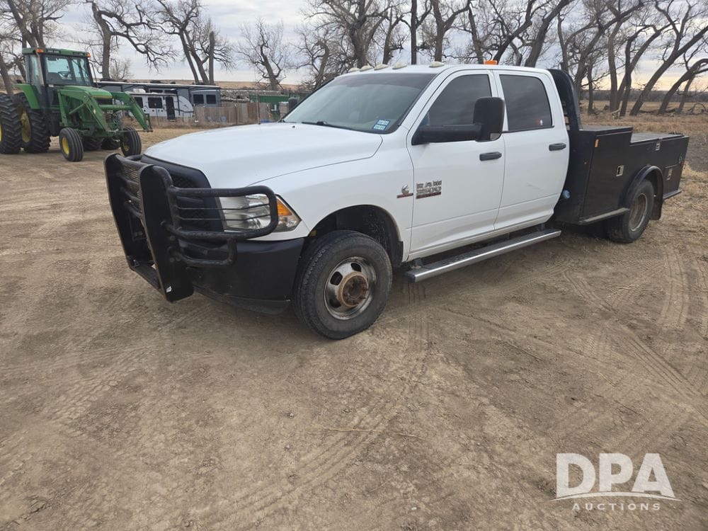 2013 Dodge Ram 3500 Equipment Image0