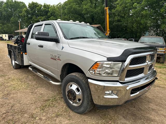 Image of Dodge Ram 3500 equipment image 1