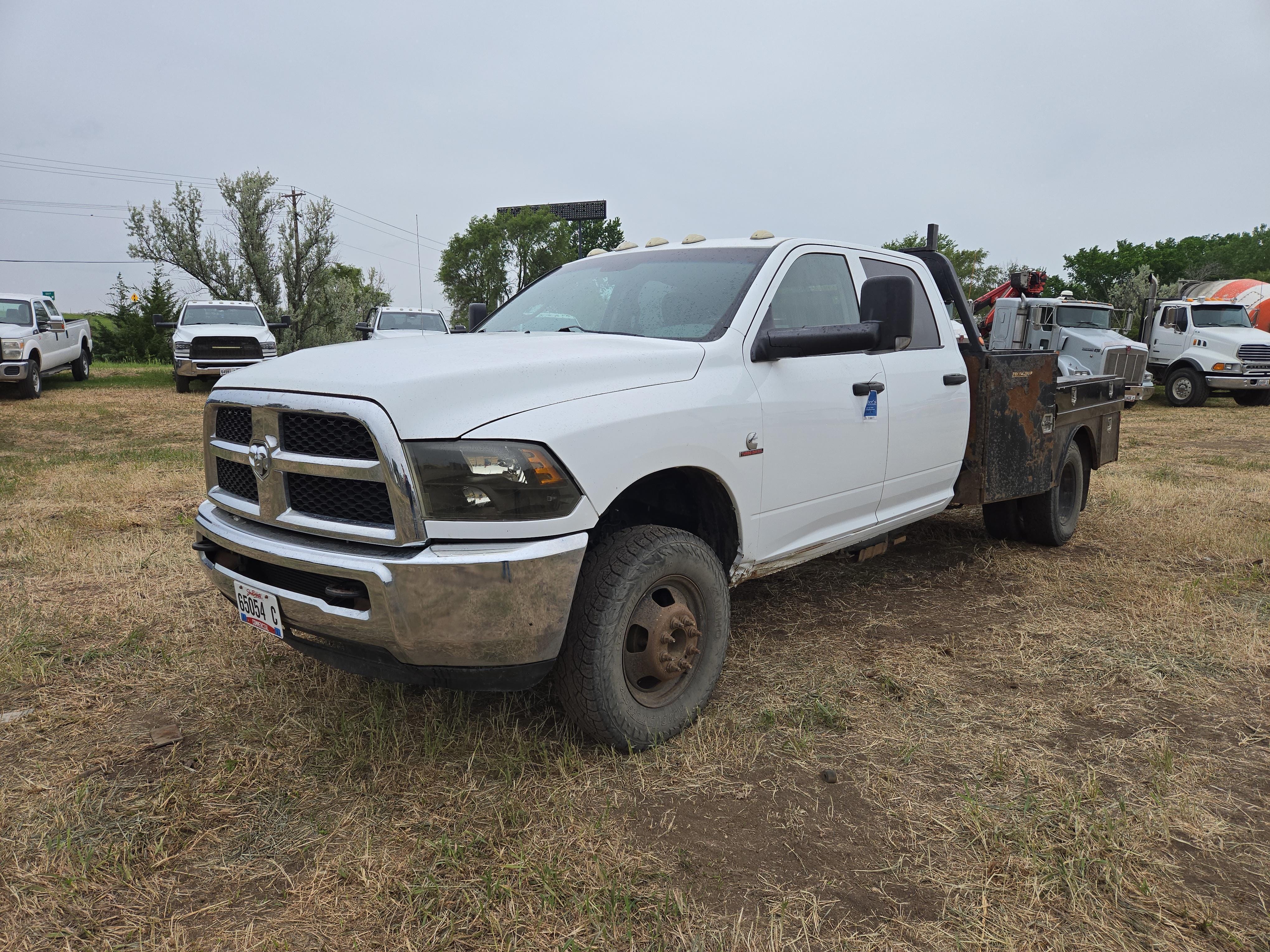 2013 Dodge Ram 3500 Equipment Image0