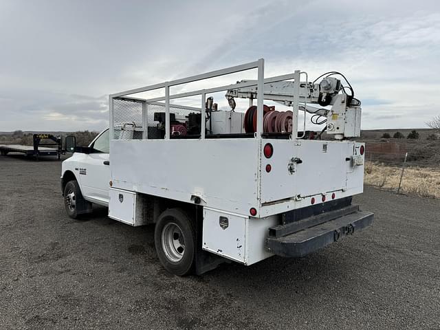 Image of Dodge Ram 3500 equipment image 2