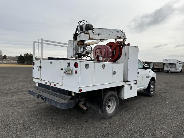 Image of Dodge Ram 3500 equipment image 4