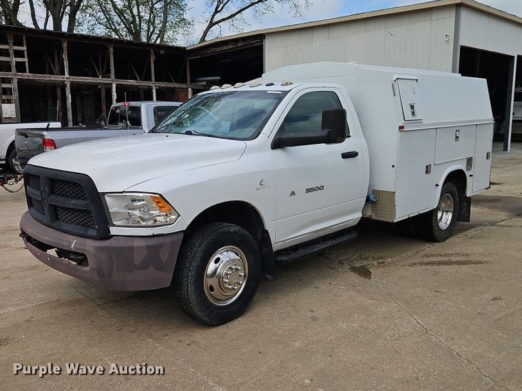 2013 Dodge Ram 3500 Equipment Image0
