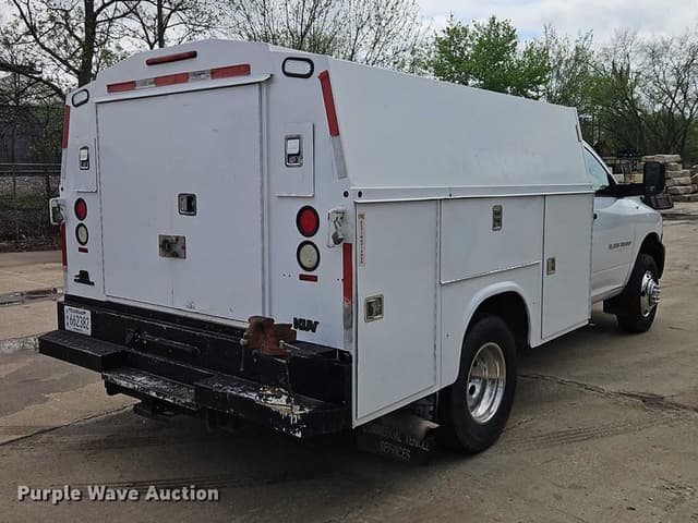 Image of Dodge Ram 3500 equipment image 4