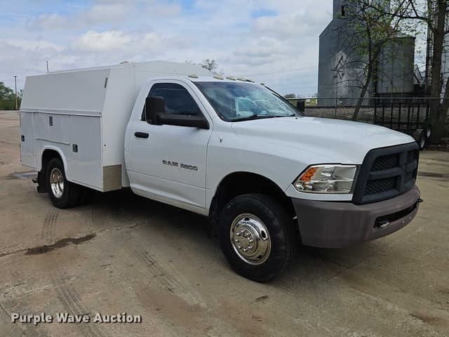 Image of Dodge Ram 3500 equipment image 2