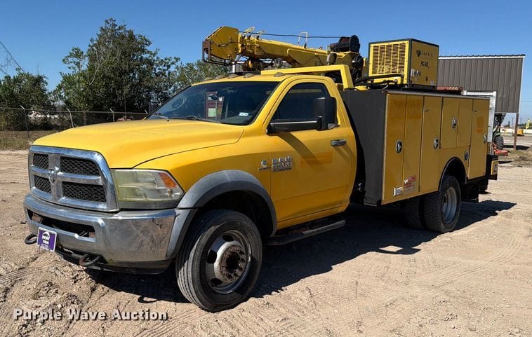 2013 Dodge Ram 5500 Equipment Image0