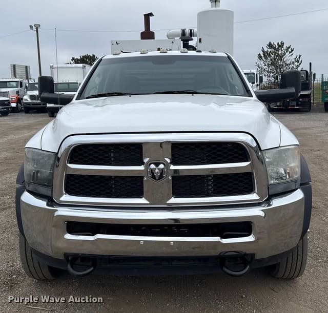 Image of Dodge Ram 5500 equipment image 2