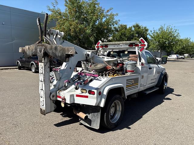 Image of Dodge Ram 5500 equipment image 2