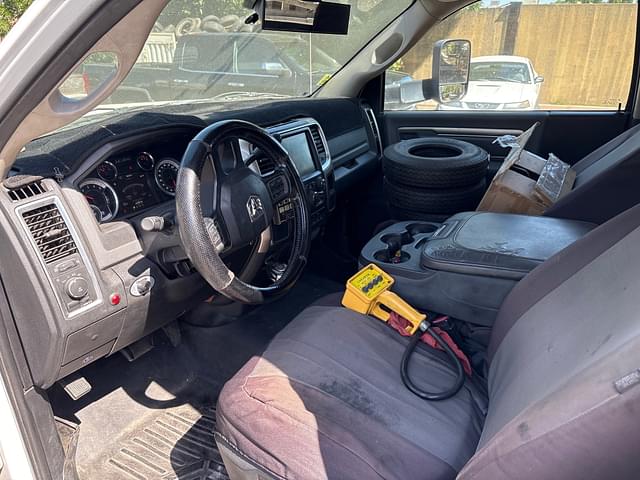 Image of Dodge Ram 5500 equipment image 4