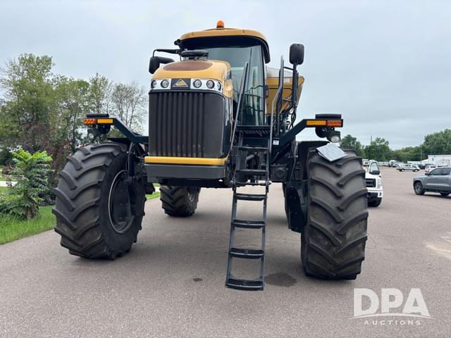 Image of RoGator RG1100 equipment image 3