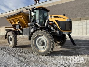 2013 RoGator RG1100 Image