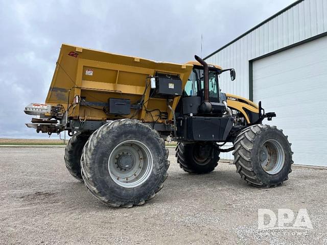 Image of RoGator RG1100 equipment image 4