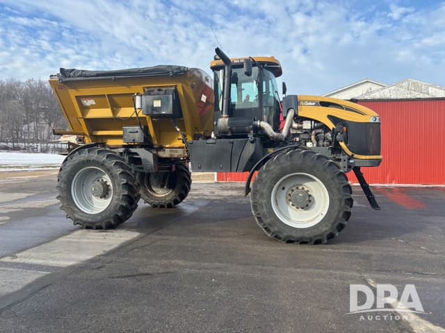 Image of RoGator RG1300 equipment image 2