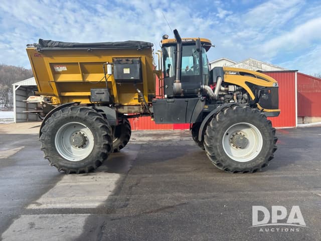 Image of RoGator RG1300 equipment image 3