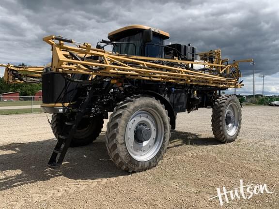 Image of RoGator RG1100 equipment image 1