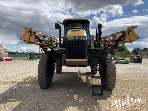 Image of RoGator RG1100 equipment image 3