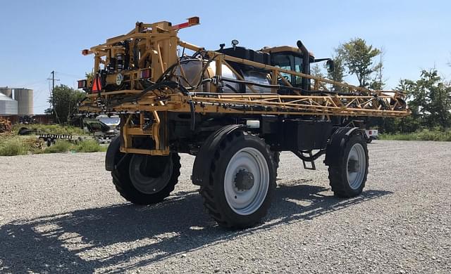 Image of RoGator RG1100 equipment image 4